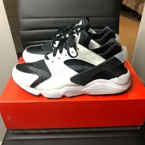 Nike Air Huarache 10.5